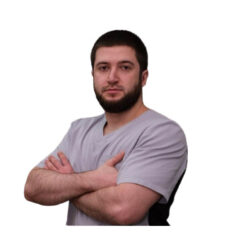 Врач Шугаев Эльдар Эдманович - Стоматолог